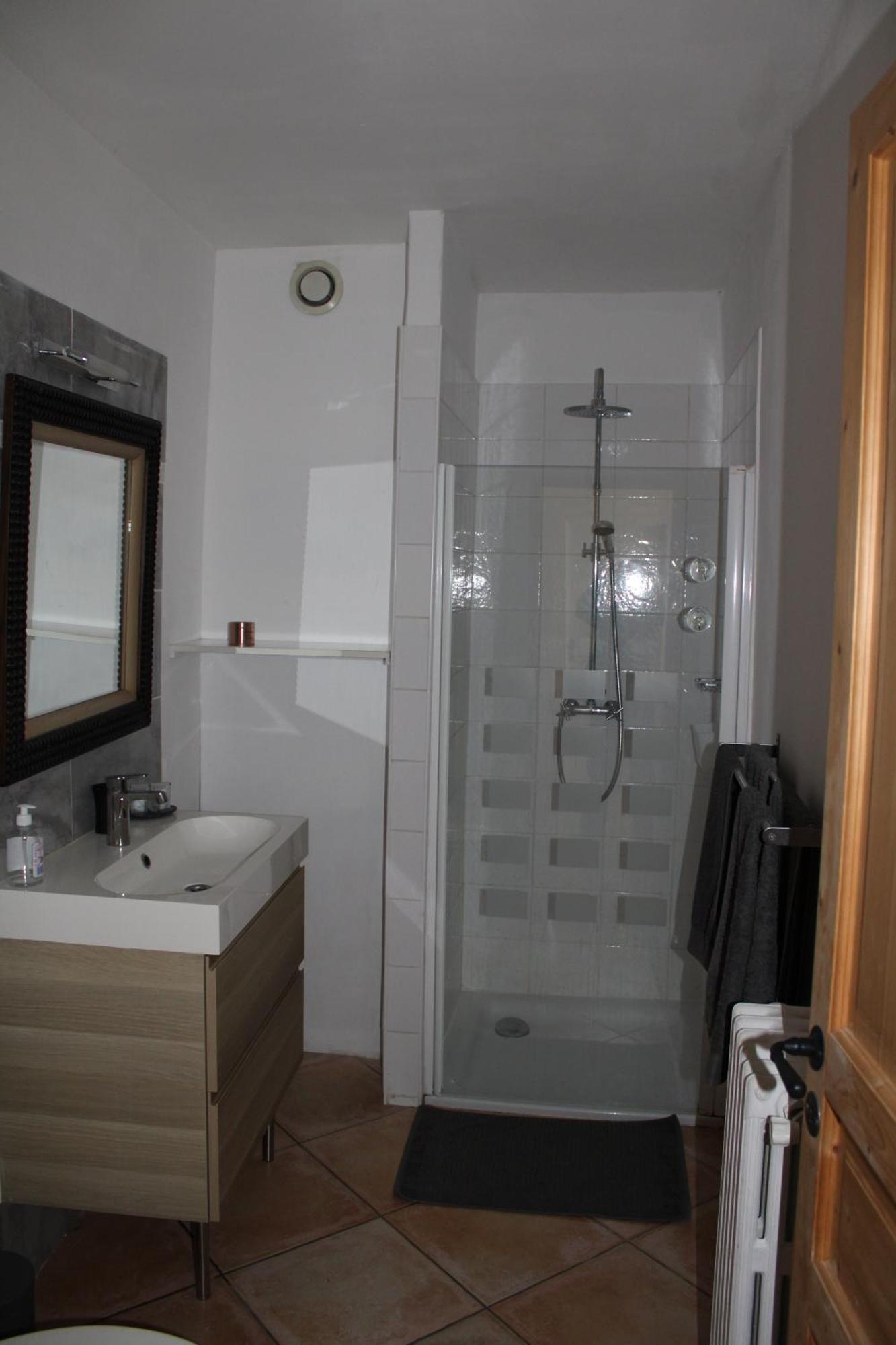 Agreable Appartement P2 Centre Ville Au Calme. Нім Екстер'єр фото